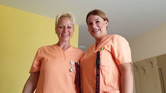 Altenpflegerinnen Lisa Bojarzin und Silvia Bartnik